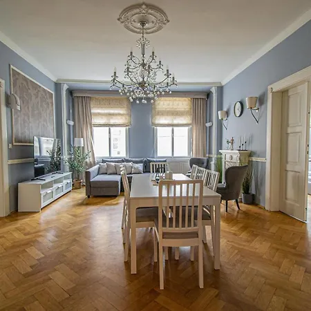 Luxury Central 150M2 Apartment On Wencelas Square With Private Garage Prague Exterior photo