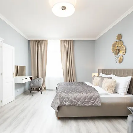 Luxury Central 150M2 Apartment On Wencelas Square With Private Garage Prague Exterior photo