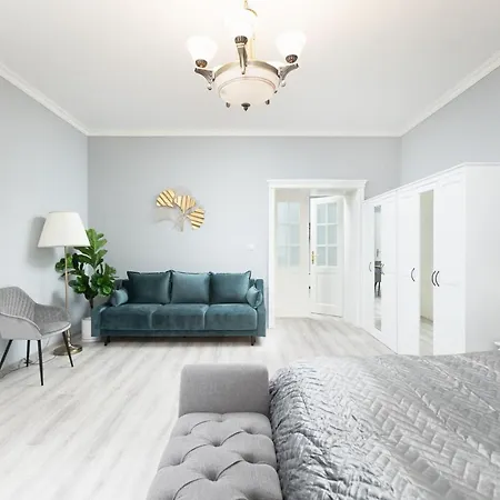Luxury Central 150M2 Apartment On Wencelas Square With Private Garage Prague Exterior photo