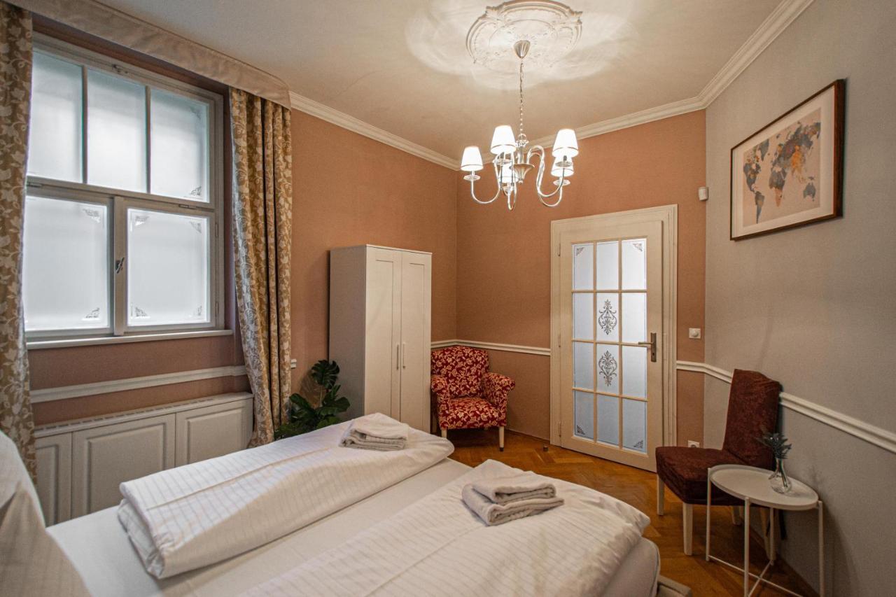 Appartement Luxury 150m2 On Wencelas Square With Private Garage