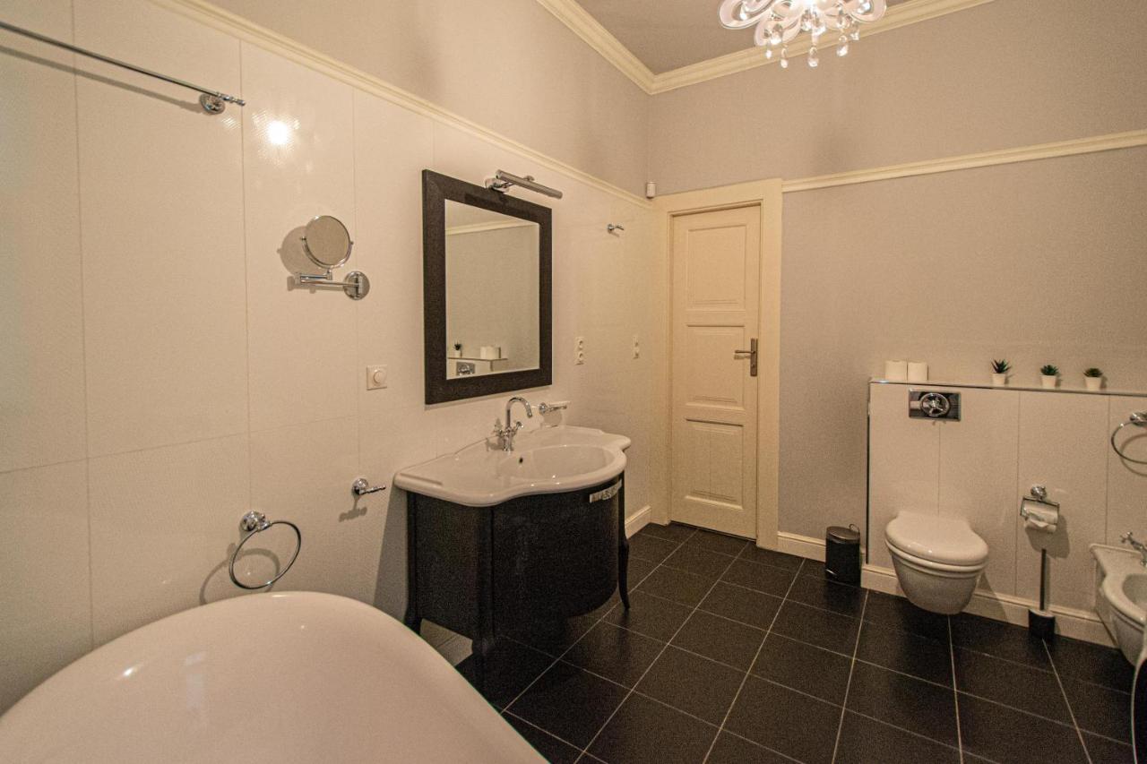 Appartement Luxury 150m2 On Wencelas Square With Private Garage Prague