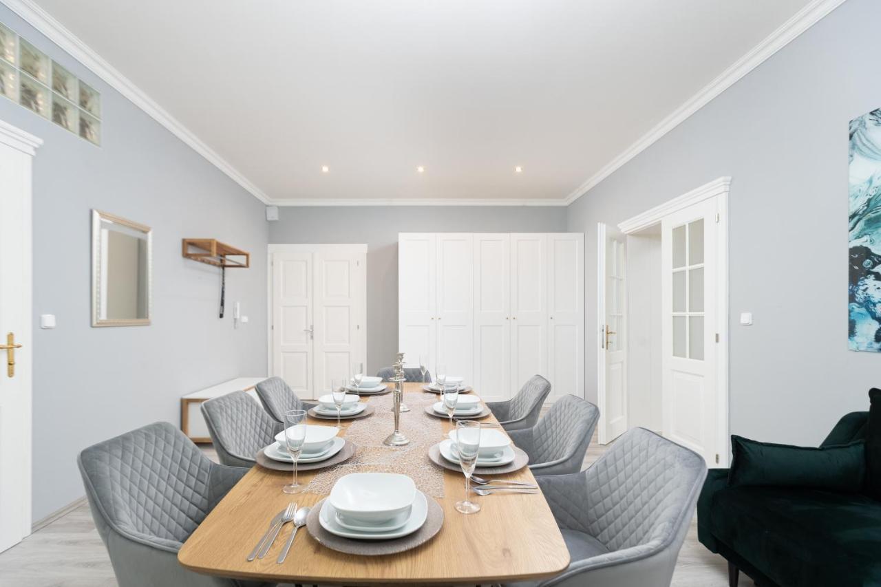 Appartement Luxury 150m2 On Wencelas Square With Private Garage *